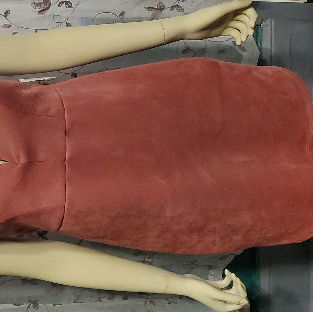 Dress - Picture 3 of 4